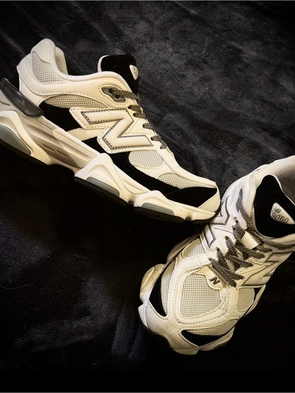 New Balance 9060 Women’s Size 8 - NEW!